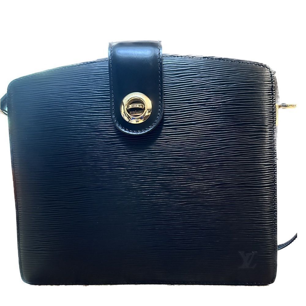 ✨LOUIS VUITTON | Vintage Epi Capucines Shoulder Bag | Black | Authentic | EUC